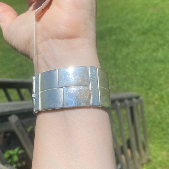 Liz Claiborne wide silver stretch bracelet NWT - Picture 5 of 12